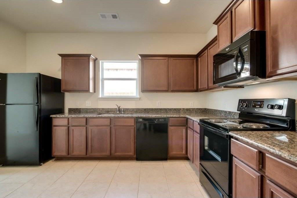 2321 Sable Wood Dr - Photo 5 of 8