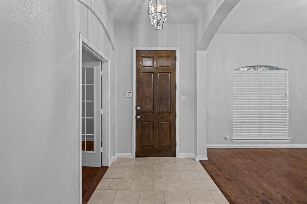 2830 Cedar Brook Dr - Photo 4 of 35