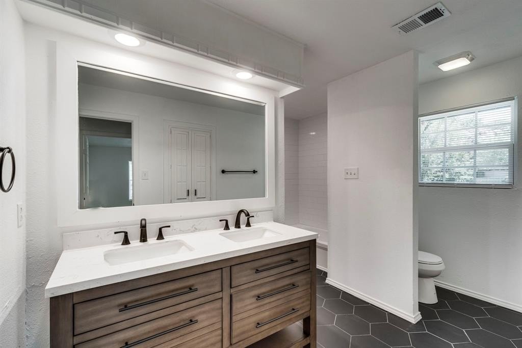 3403 Sheffield Dr - Photo 6 of 35