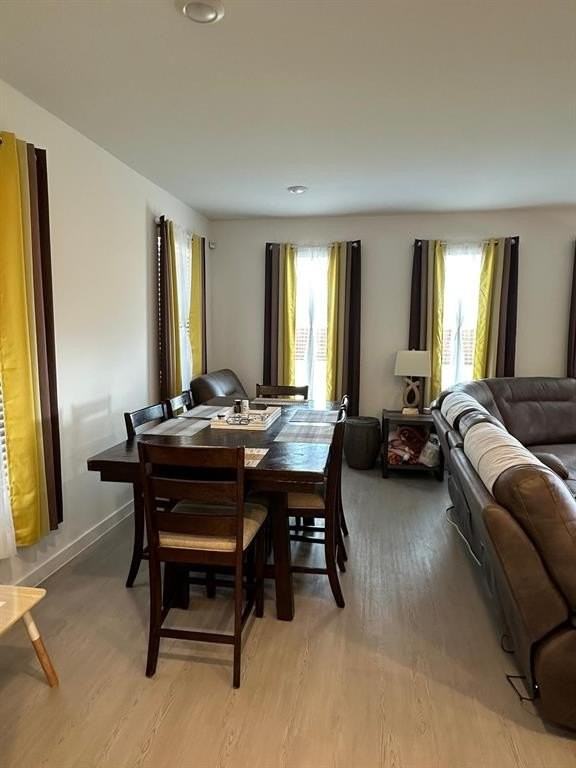 1324 Rockwell Dr - Photo 5 of 18