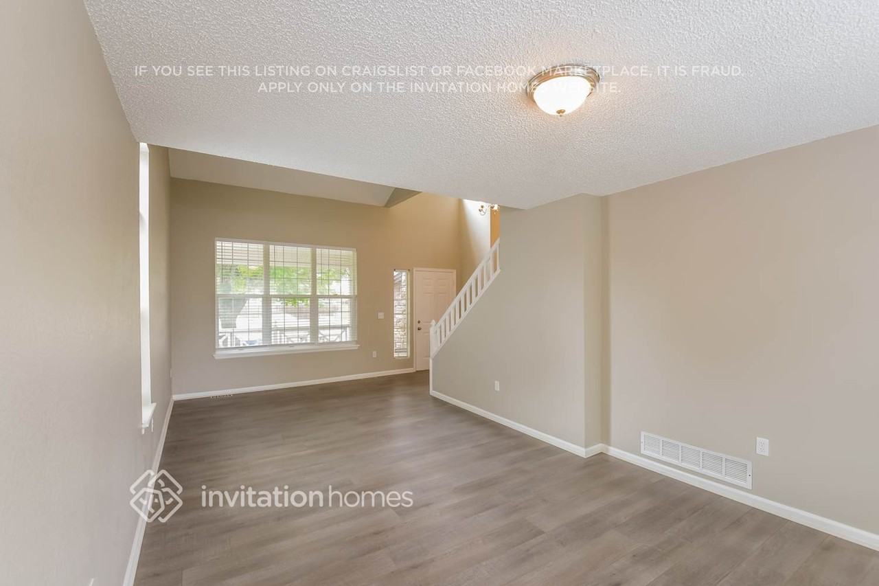 5205 E 130th Way - Photo 3 of 16