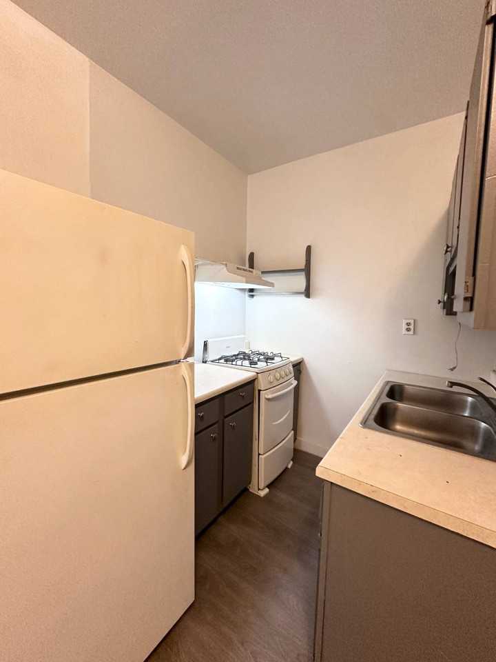 34 Washington St #2 - Photo 5 of 12