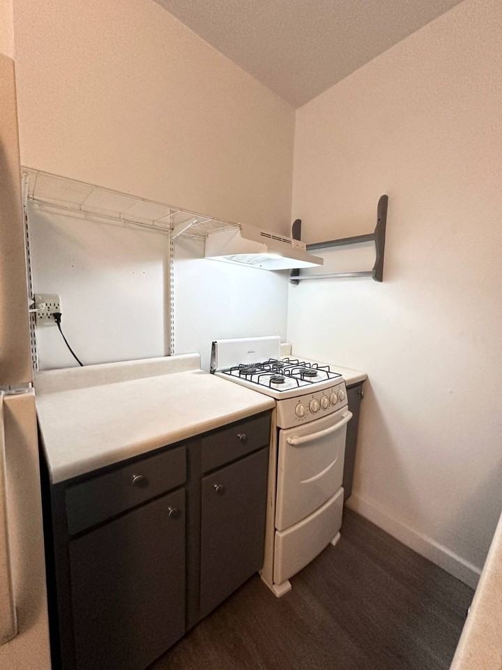 34 Washington St #2 - Photo 6 of 12