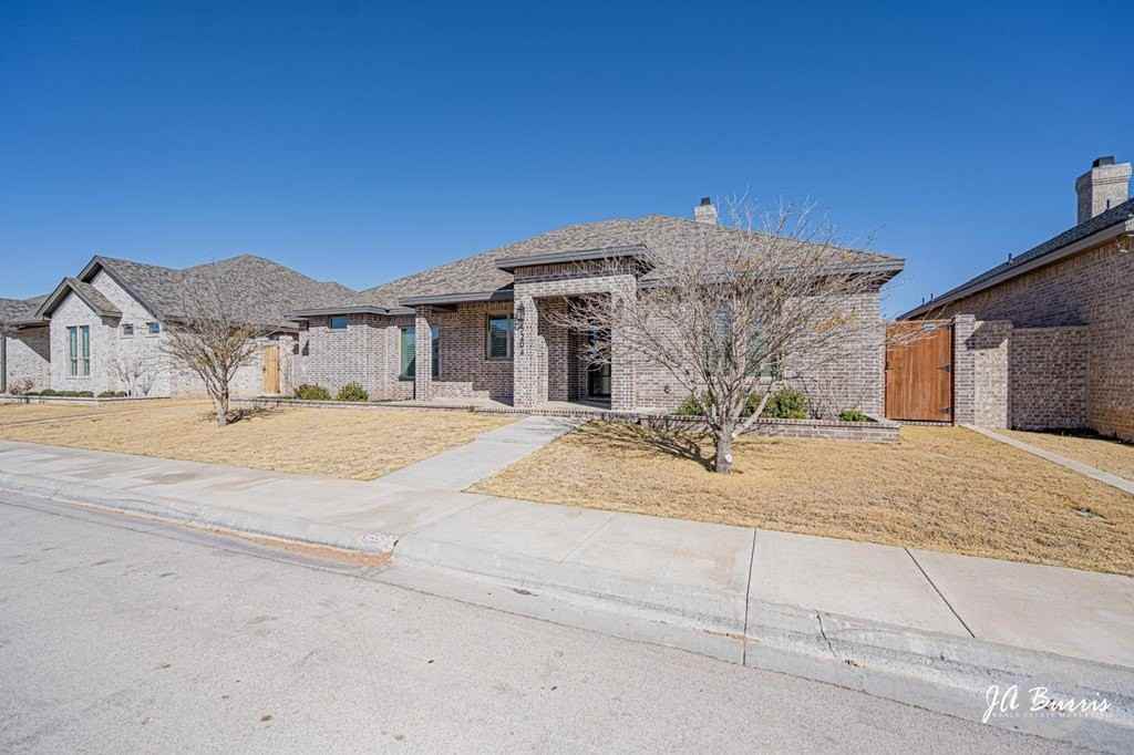 5204 Balfour Ct - Photo 4 of 50