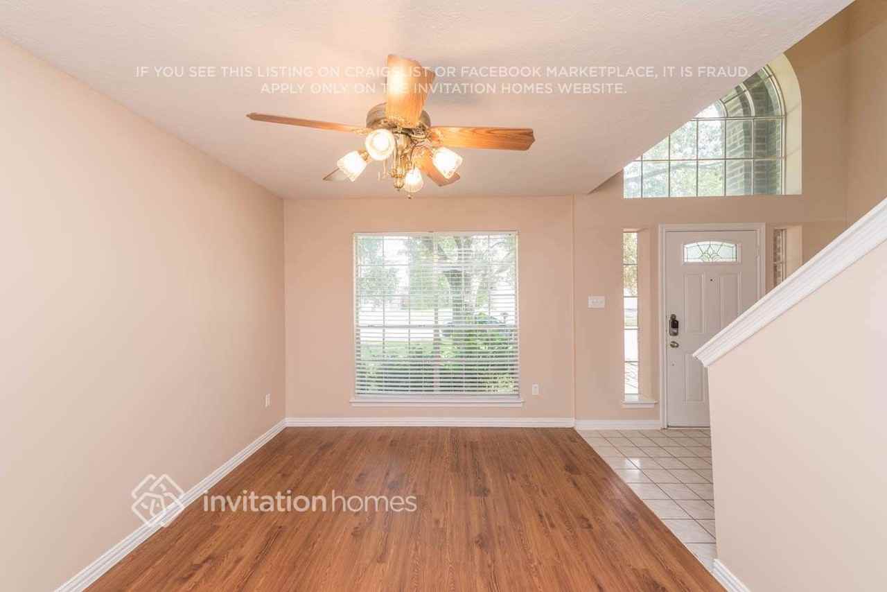 6427 Founding Dr - Photo 2 of 14