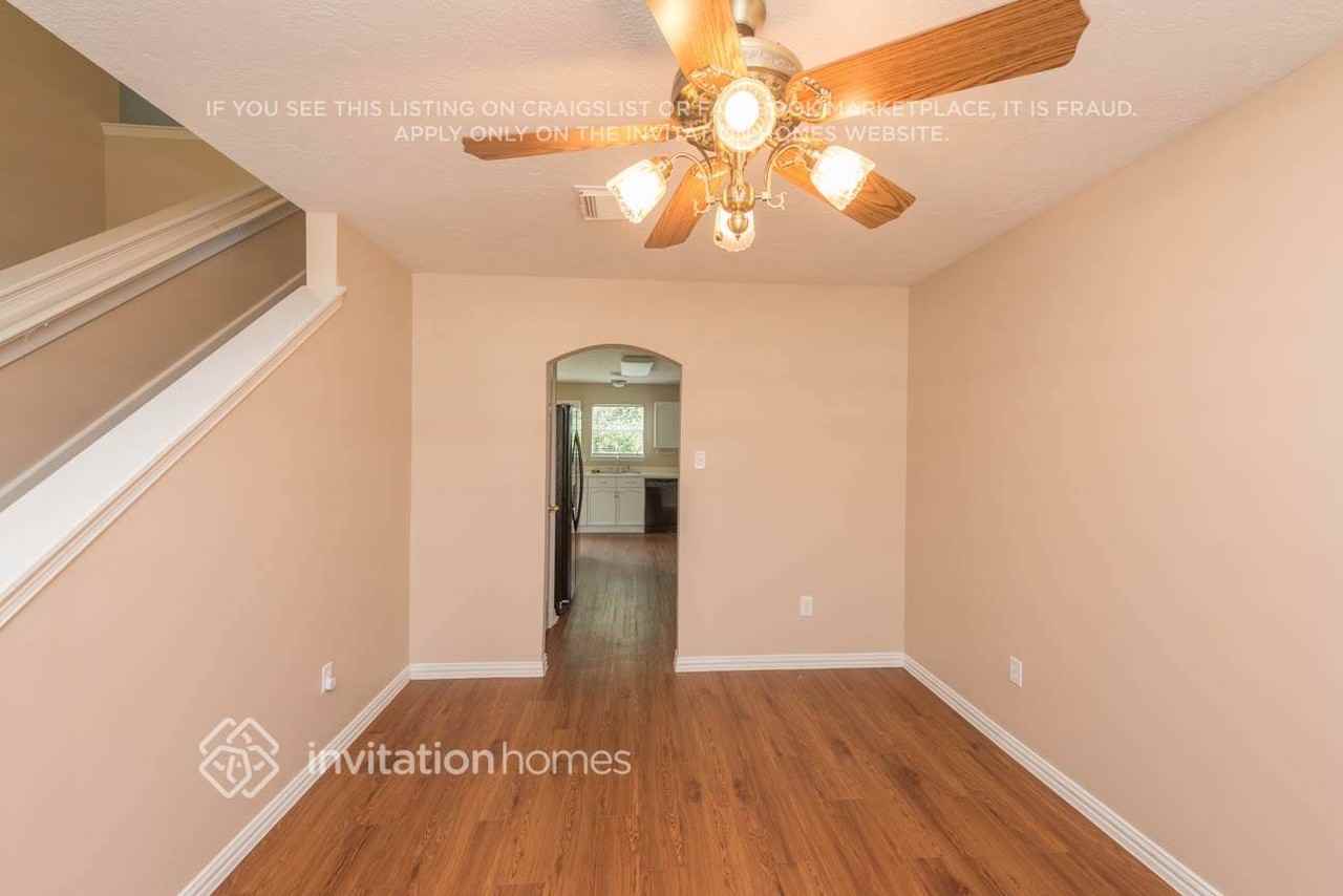 6427 Founding Dr - Photo 3 of 14