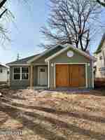 featured image of 1918 S Moffet Ave