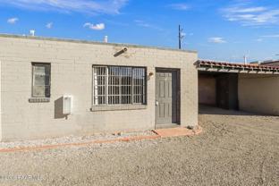 302 W Flores St Unit 3 - Photo 1 of 1