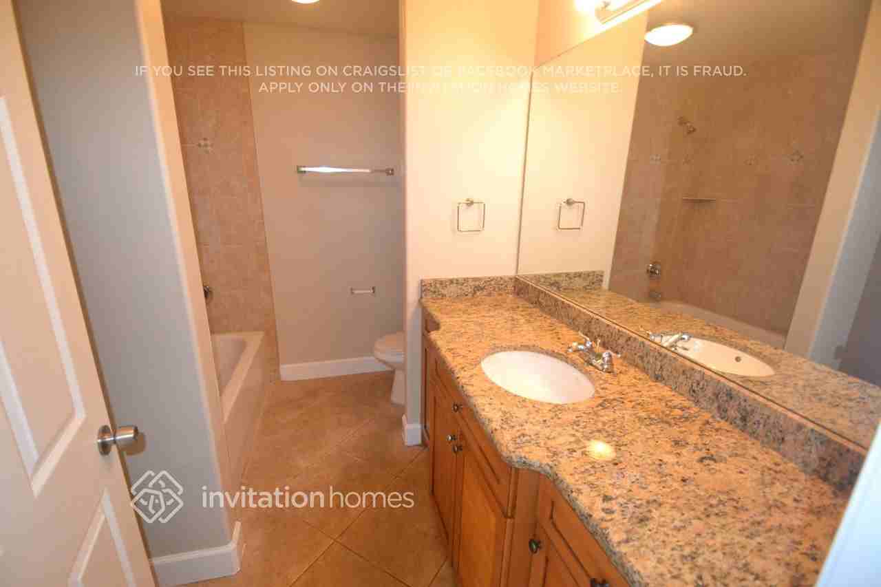 5328 Blue Grass St - Photo 7 of 10