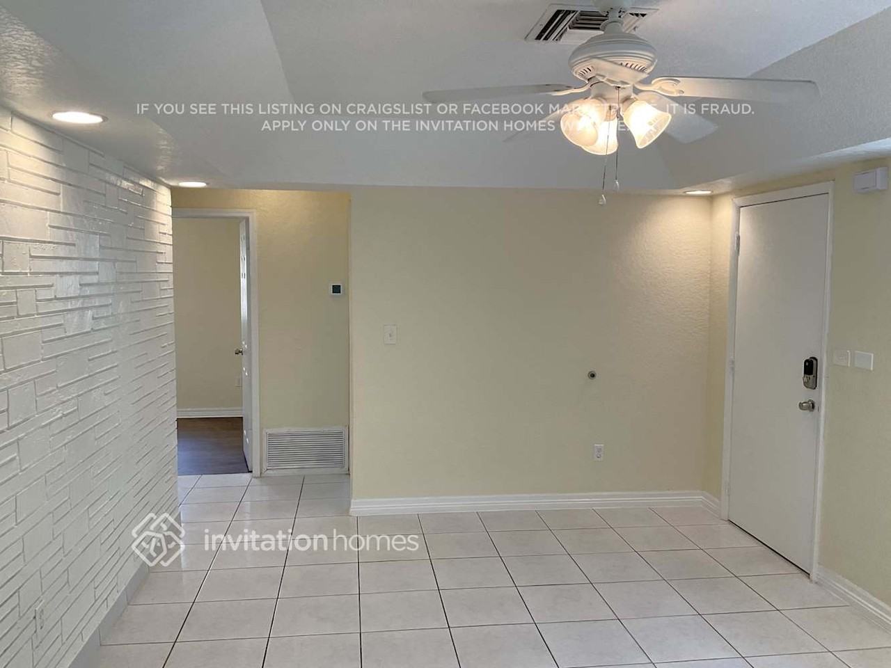 640 Sw 51st Ave - Photo 3 of 16