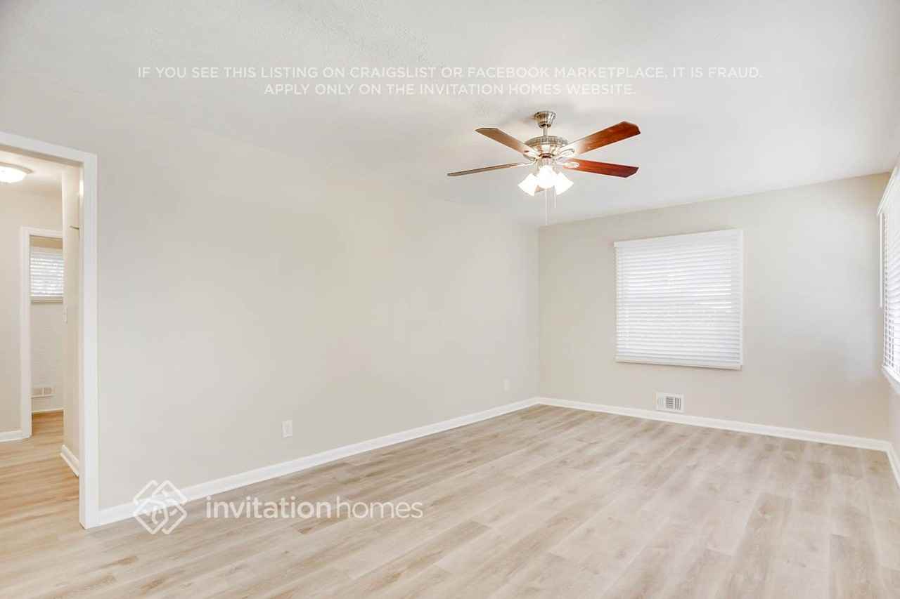 1873 Shamrock Dr - Photo 2 of 21