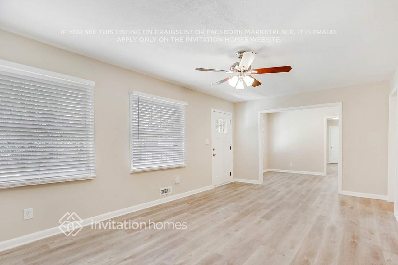 1873 Shamrock Dr - Photo 4 of 21