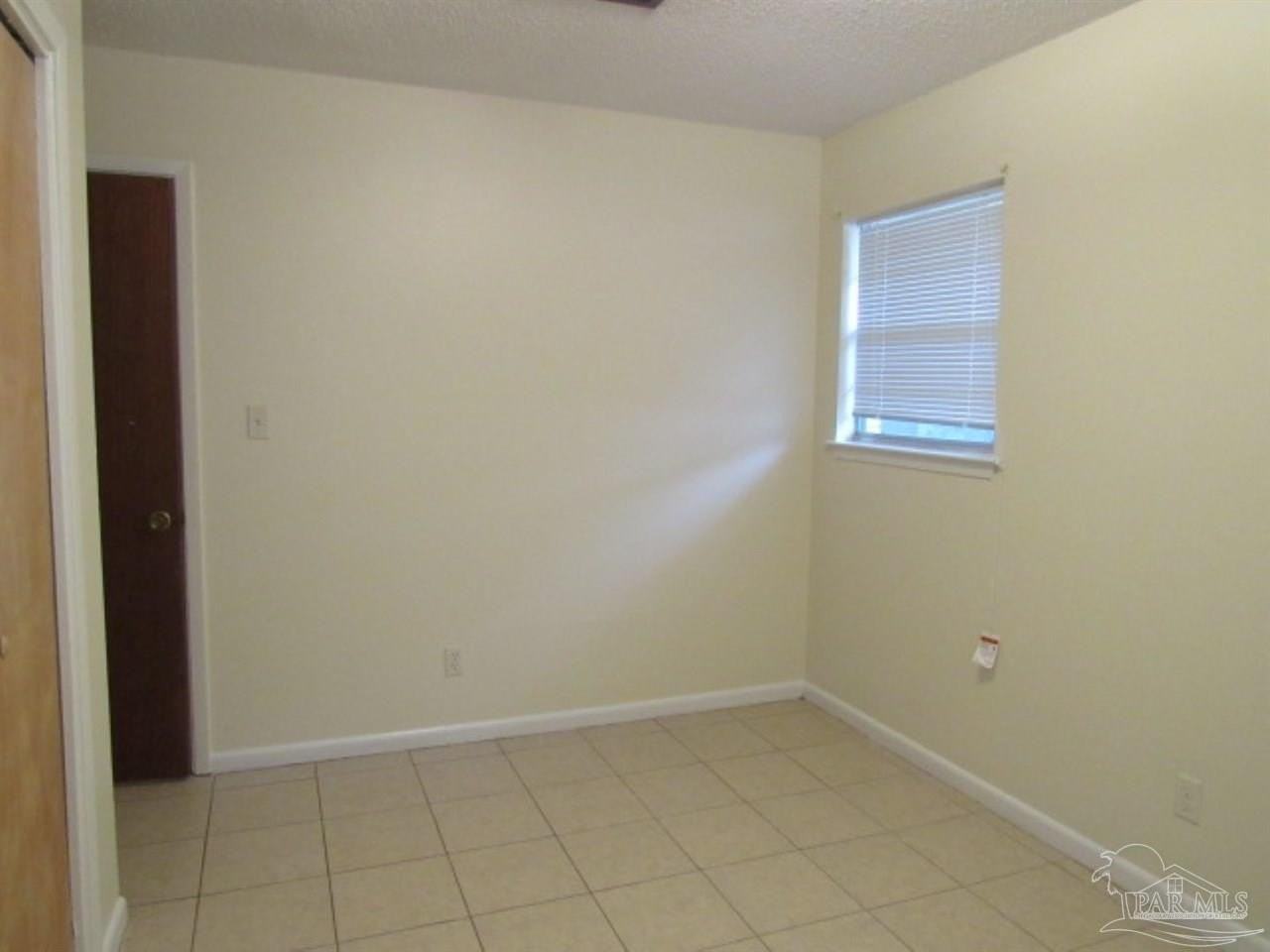 4965 Catalina Cir - Photo 2 of 11