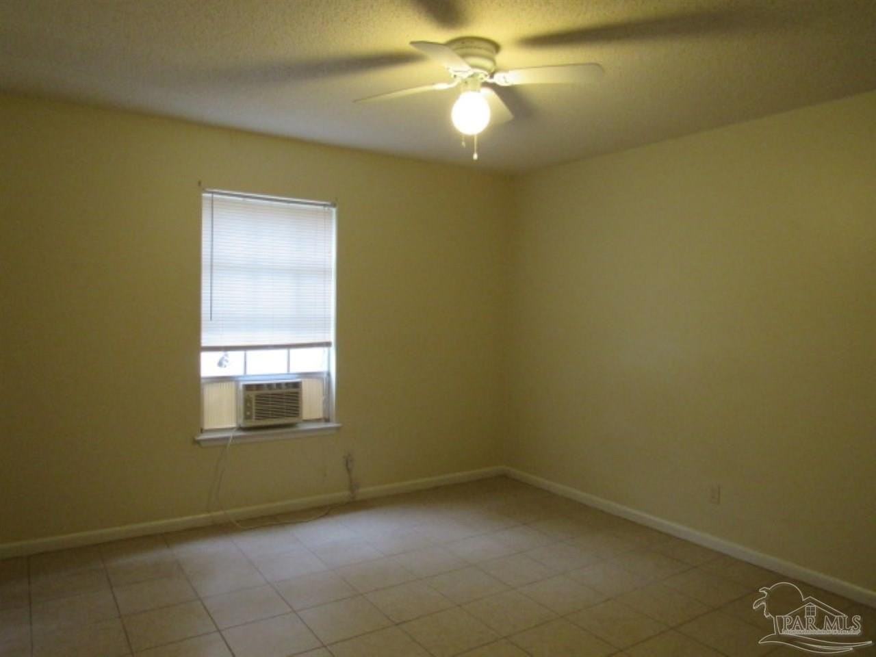 4965 Catalina Cir - Photo 3 of 11