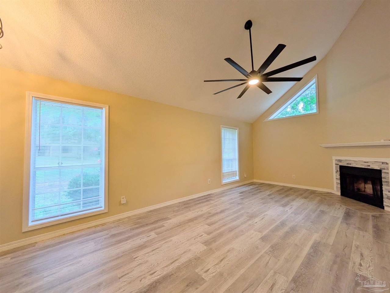 7690 Old Hickory Dr - Photo 4 of 25