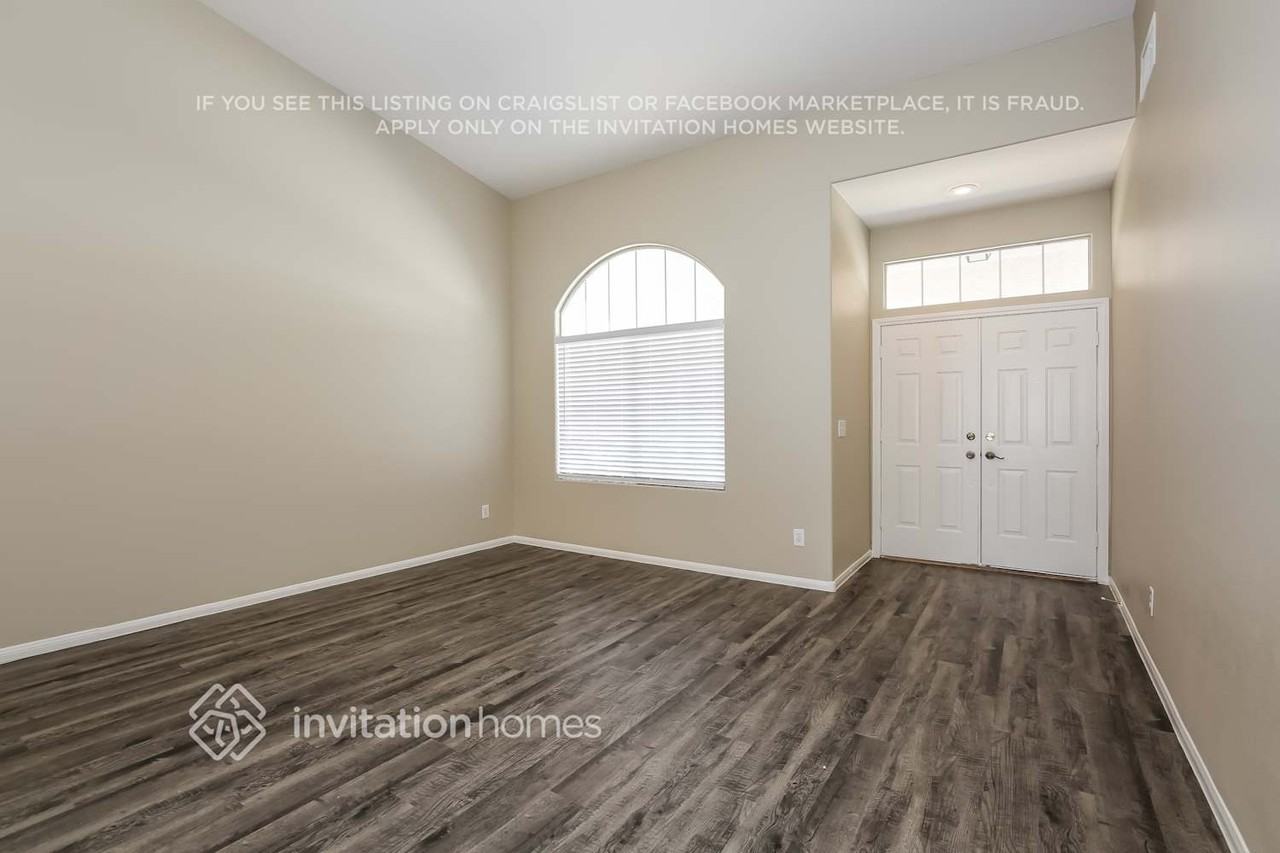 6567 Tulip Garden Dr - Photo 2 of 19