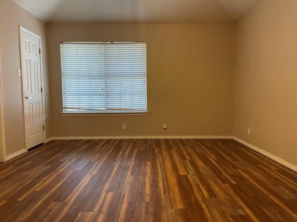 4711 Dentcrest Dr Apt B - Photo 6 of 12