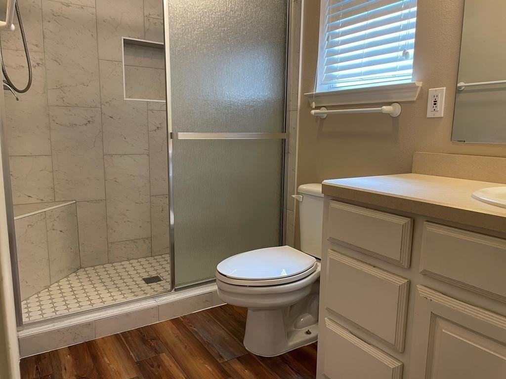 4711 Dentcrest Dr Apt B - Photo 7 of 12