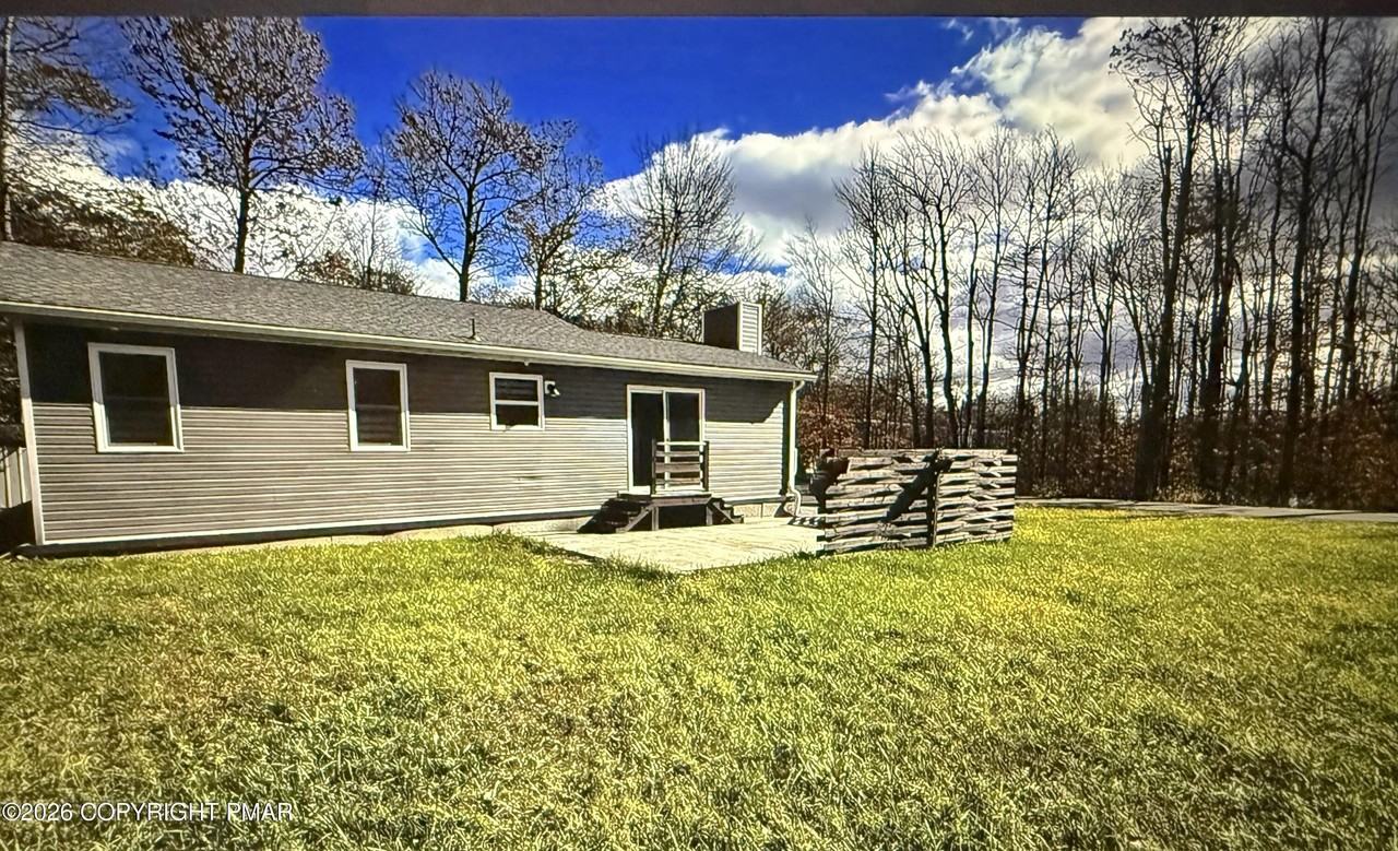 3262 Hamlet Dr - Photo 2 of 16