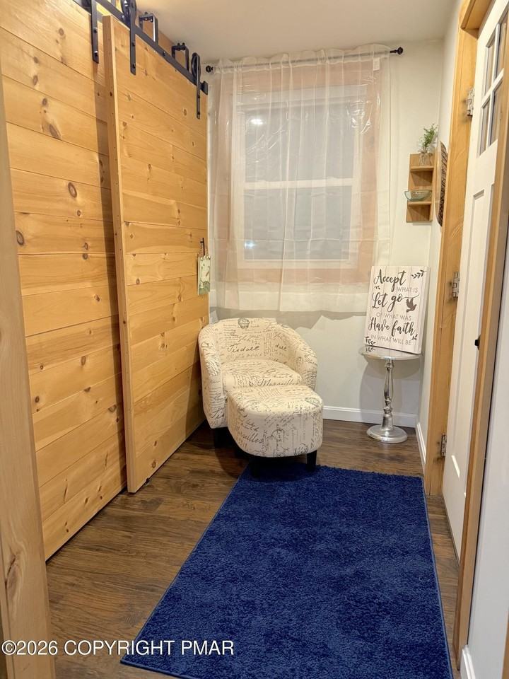 3262 Hamlet Dr - Photo 4 of 16