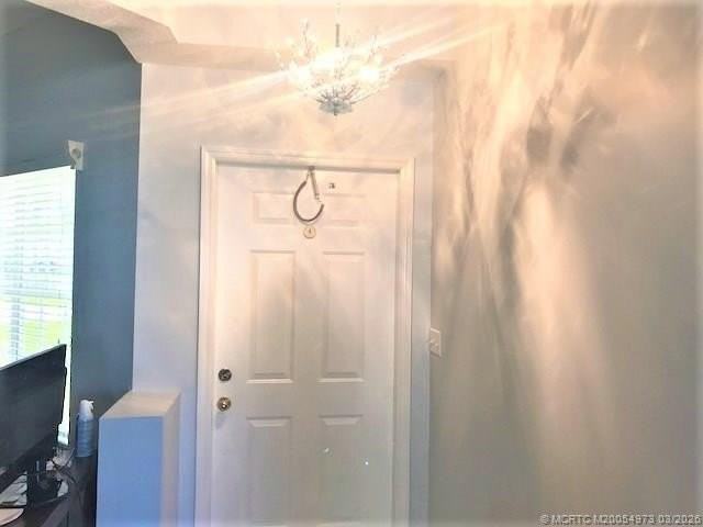 3486 Sw Pindo Palm Ln - Photo 3 of 43