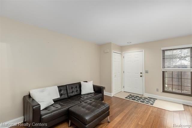 22353 Peachtree - Photo 7 of 24