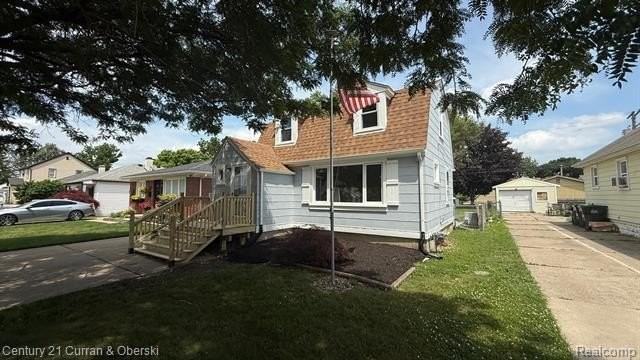 7555 Ziegler St - Photo 2 of 22