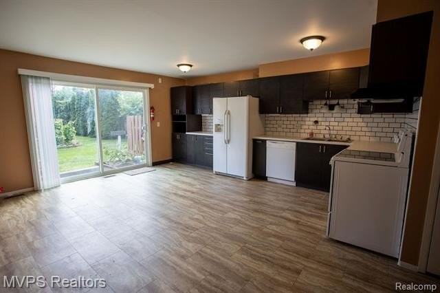 14922 Granada Plz - Photo 4 of 11