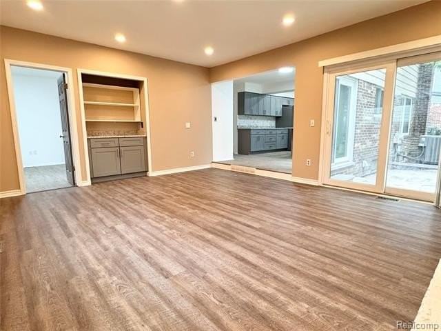 3095 Rolling Green Cir S - Photo 7 of 20