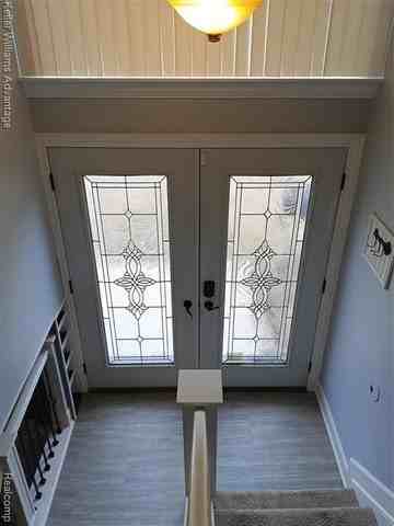 15730 Anthony St - Photo 5 of 34