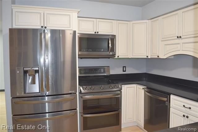 460 Baldwin Ave #41 - Photo 4 of 18