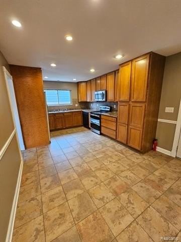 39360 Sunderland Dr - Photo 6 of 27