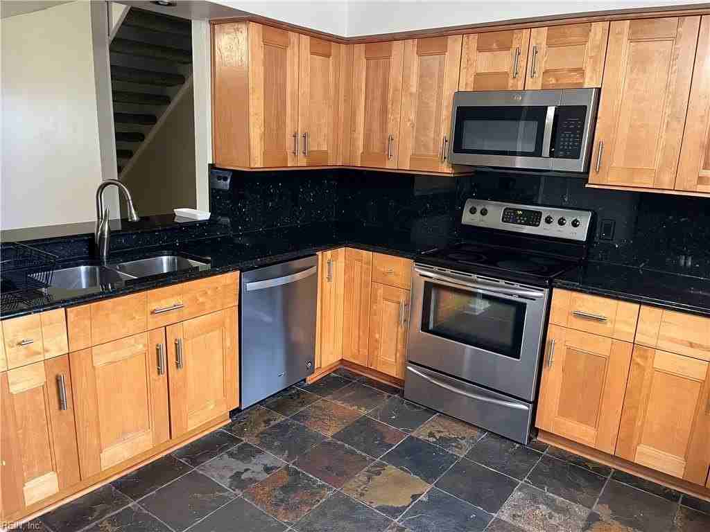 1515 E Ocean View Ave #104 - Photo 4 of 22