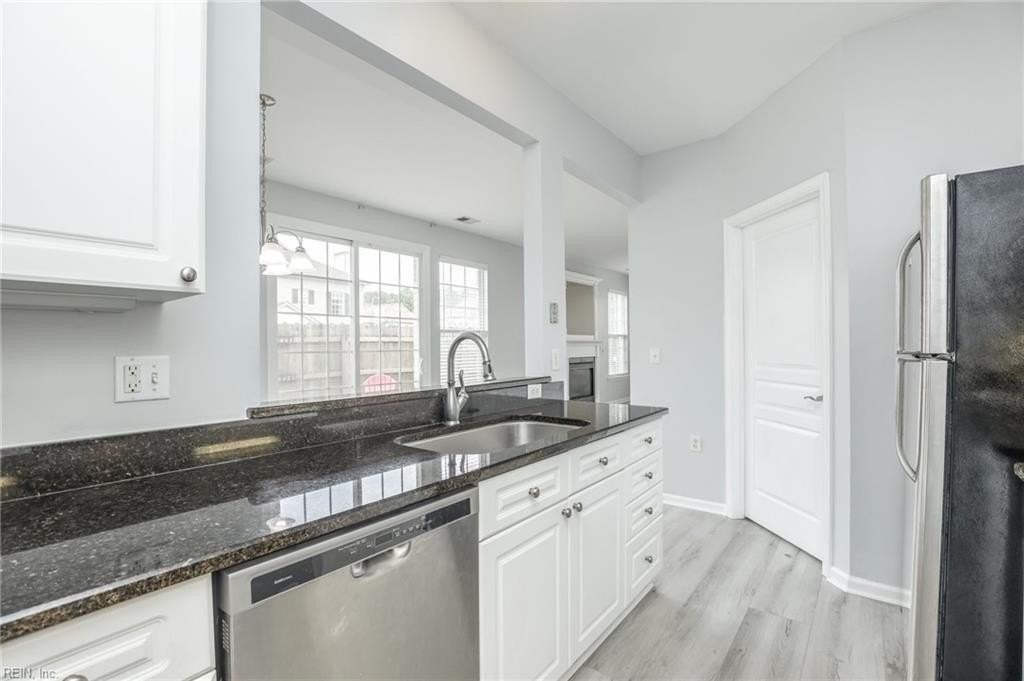 2357 Wessington Dr - Photo 3 of 29