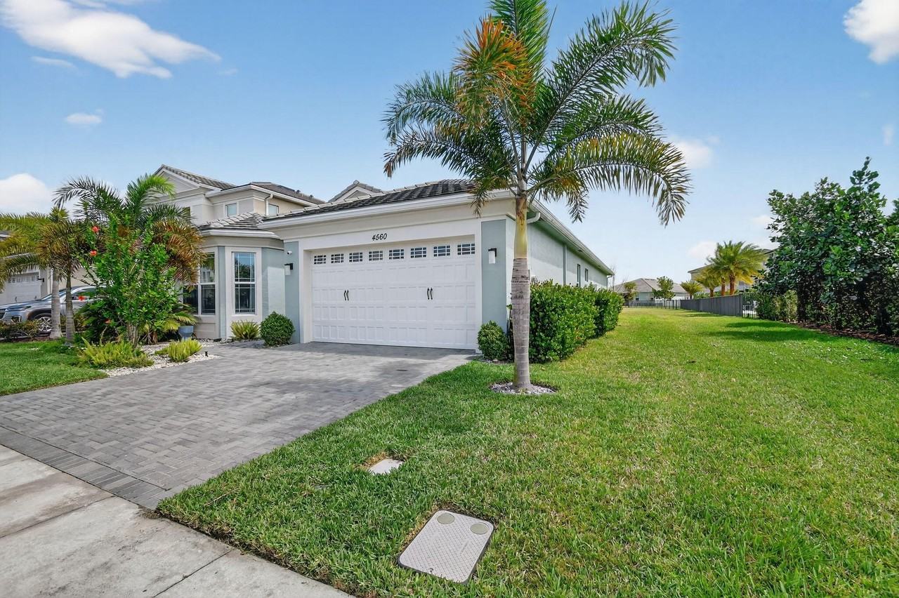 4560 Ambersweet Way - Photo 3 of 50