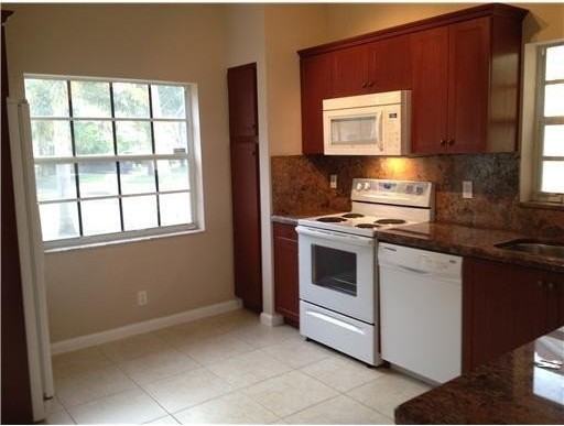 17977 Sw 8th St - Photo 4 of 13