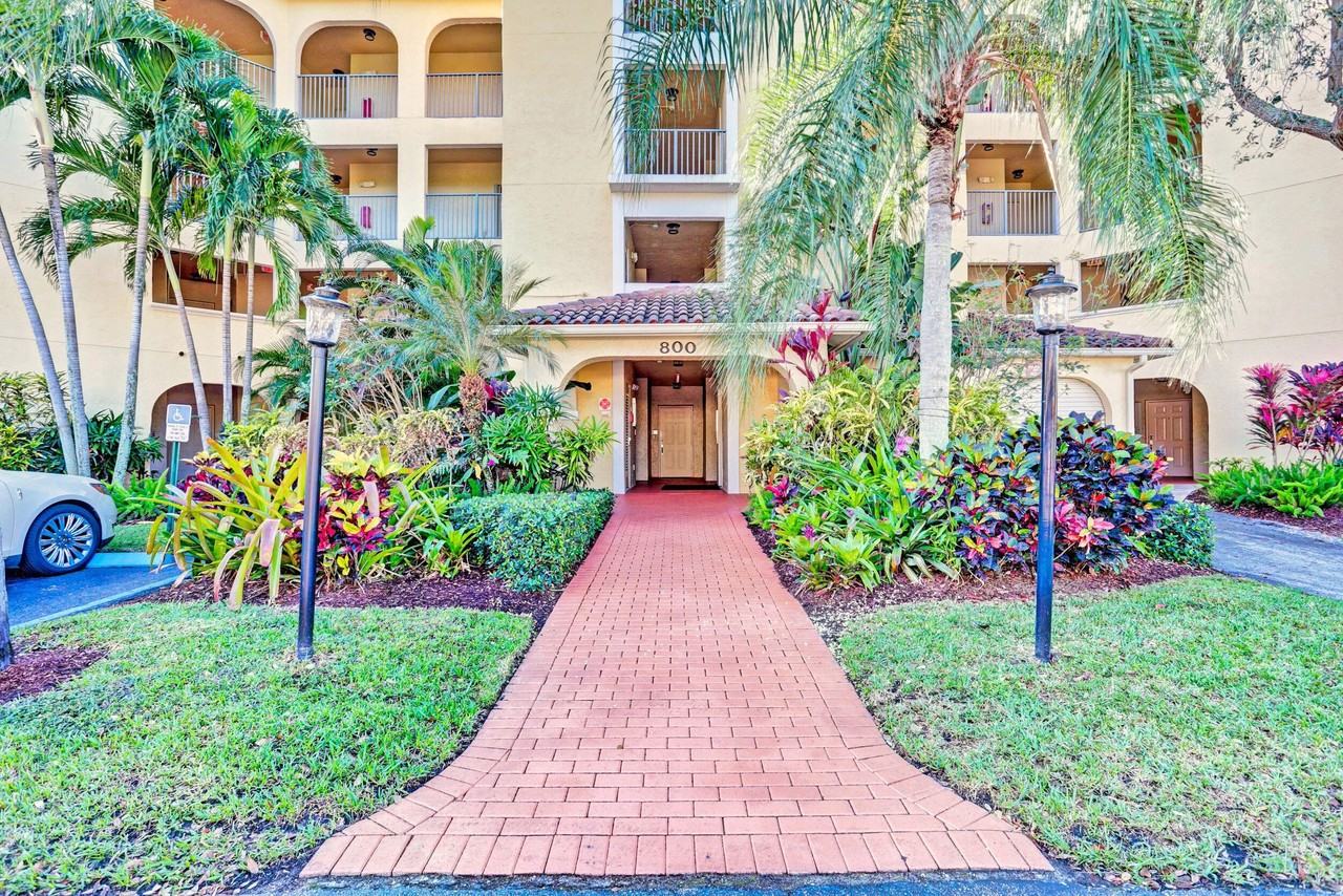 800 Uno Lago Dr Apt 305 - Photo 3 of 50