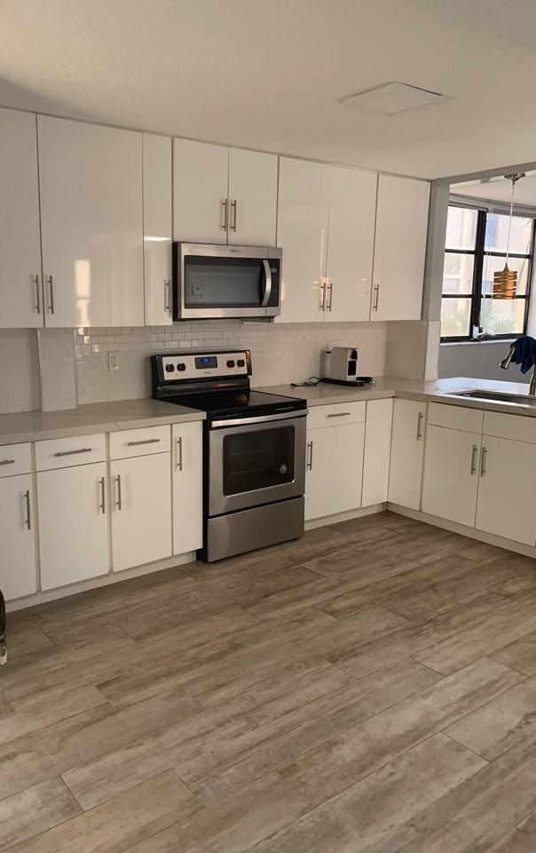 6475 W Oakland Park Blvd Apt 401 - Photo 2 of 33