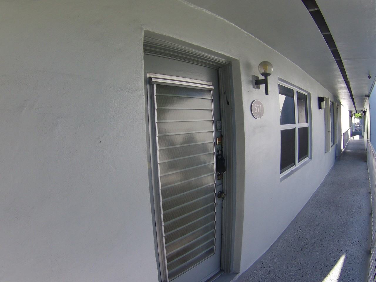 571 Capri L - Photo 2 of 33