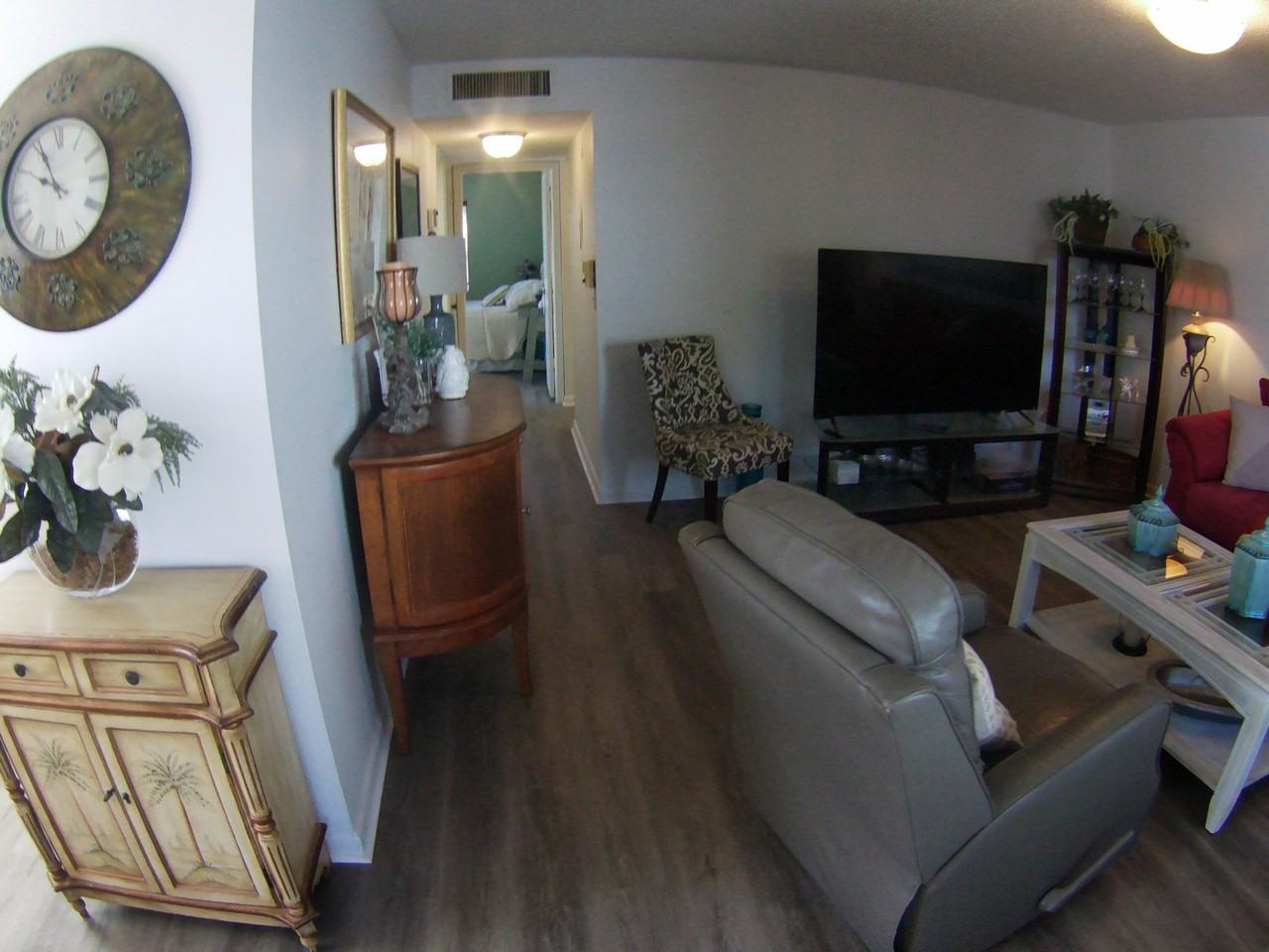 571 Capri L - Photo 5 of 33