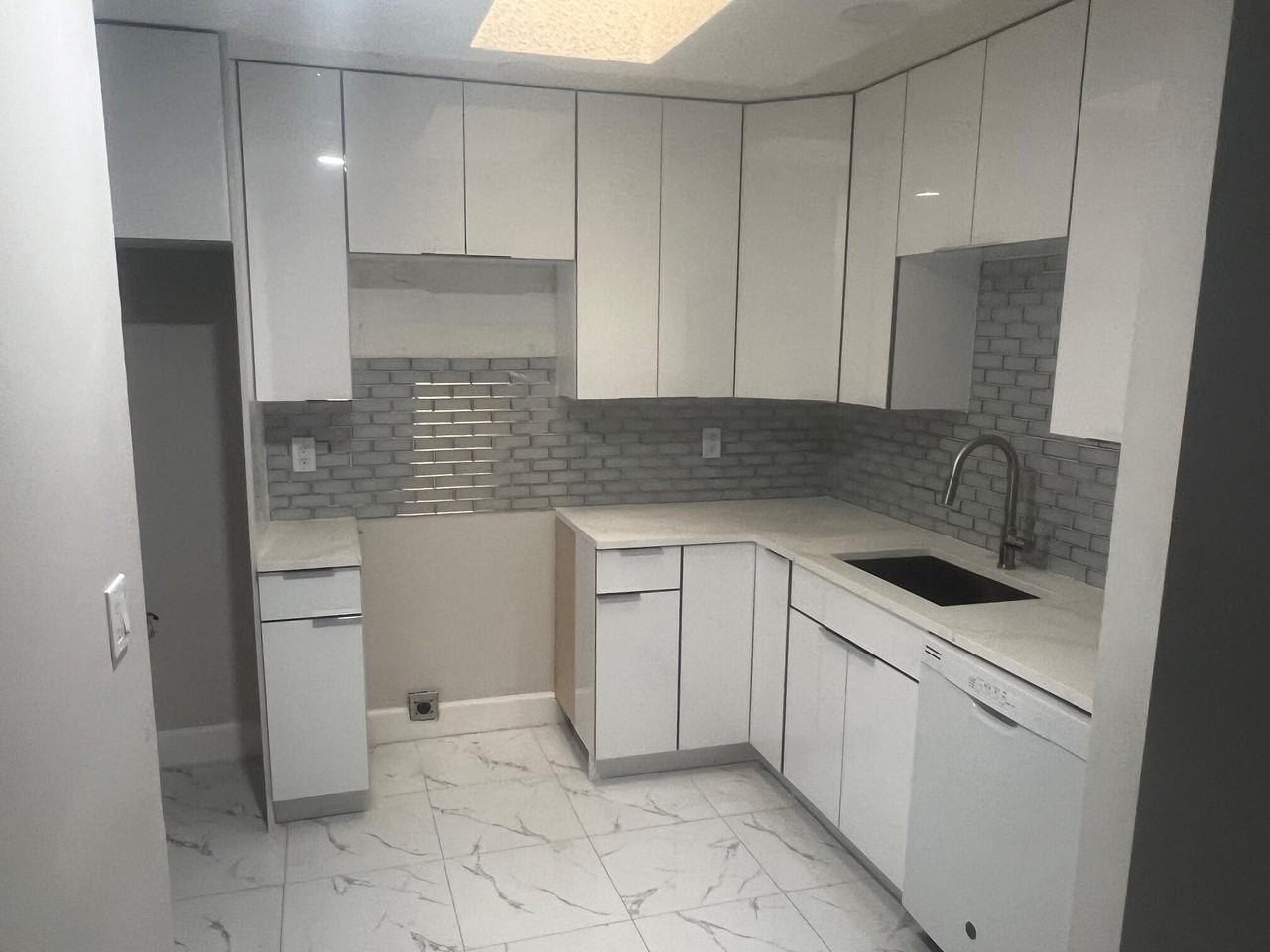 3502 Waterview Cir - Photo 4 of 9