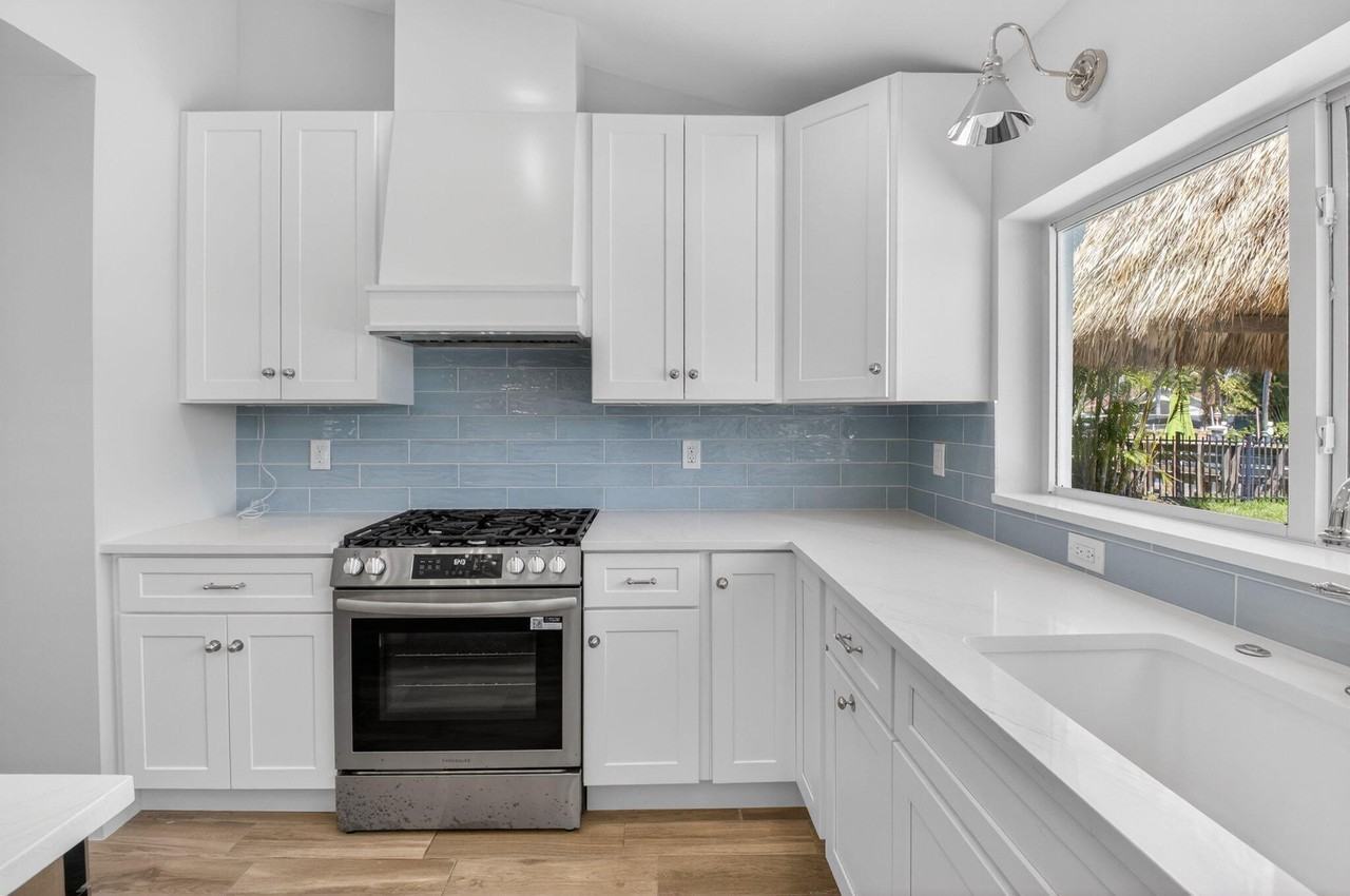 1254 Sw 4th Ct - Photo 7 of 50