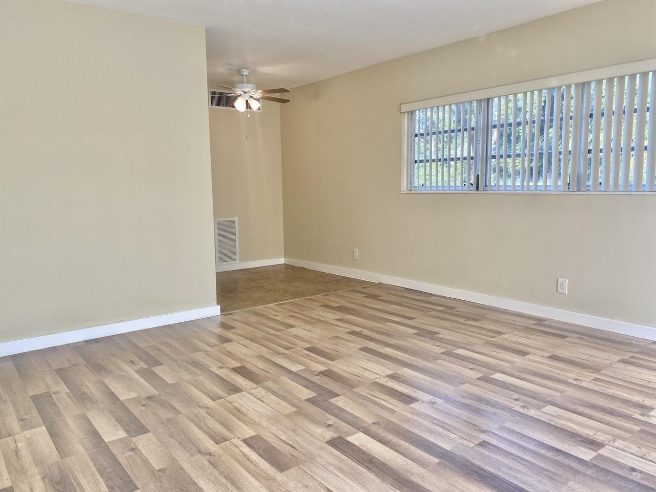 2303 S Federal Hwy Apt 1 - Photo 3 of 21