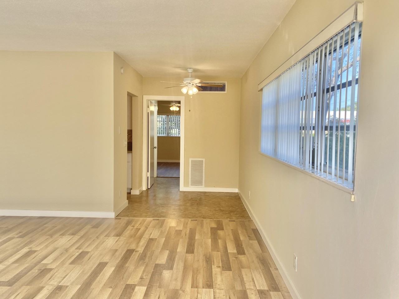 2303 S Federal Hwy Apt 1 - Photo 4 of 21