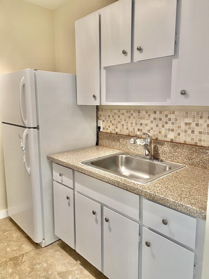 2303 S Federal Hwy Apt 1 - Photo 6 of 21