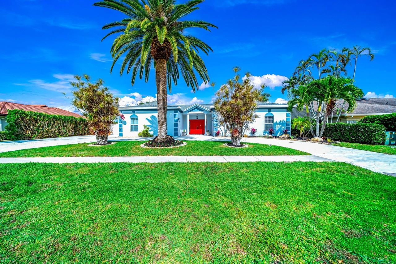 2329 Seaford Dr - Photo 4 of 46