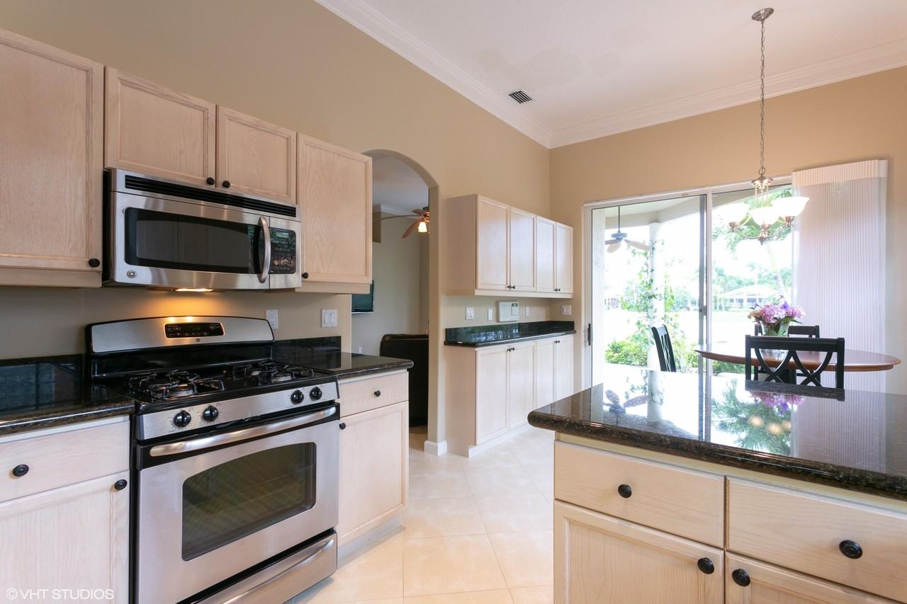 8407 Quail Meadow Way - Photo 3 of 24