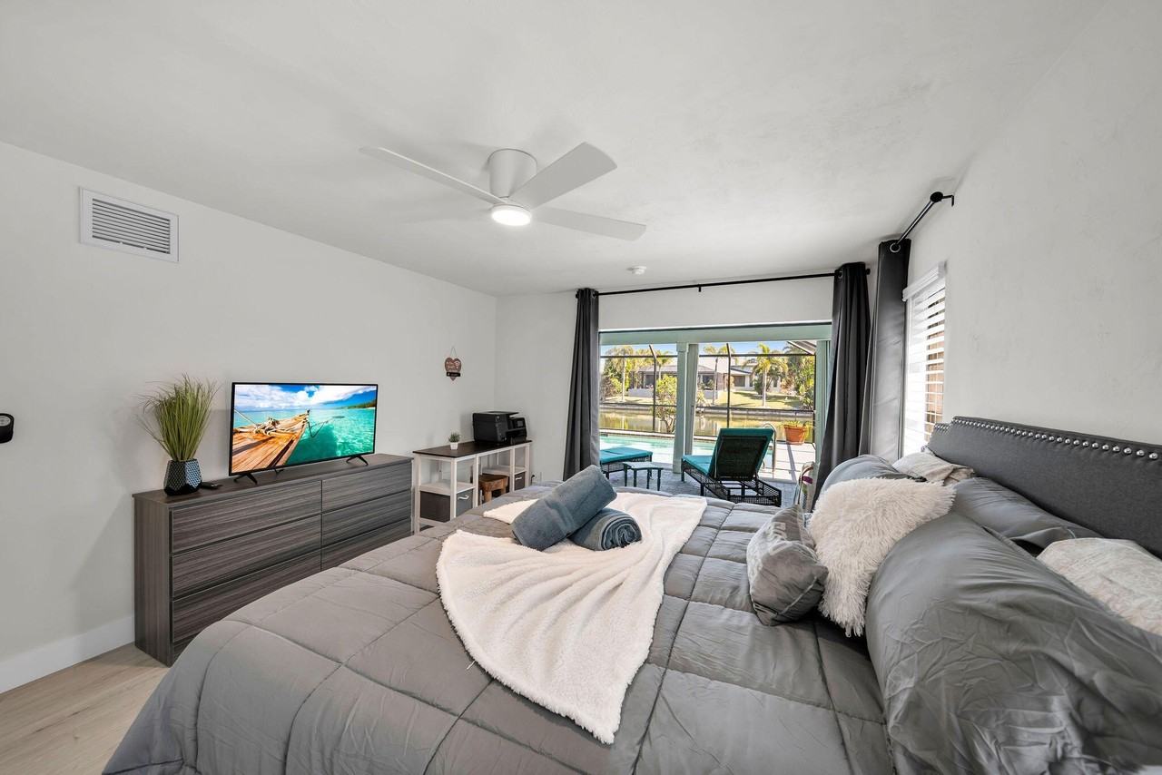 2723 Sw 5th Ave - Photo 5 of 14