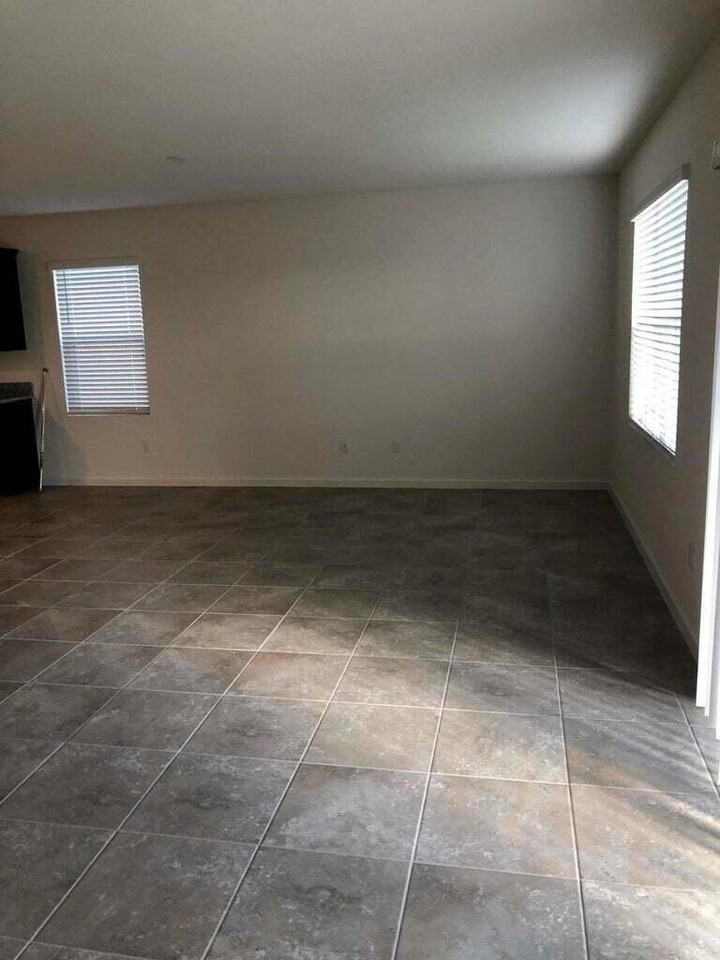 10571 Sw Toren Way - Photo 7 of 12