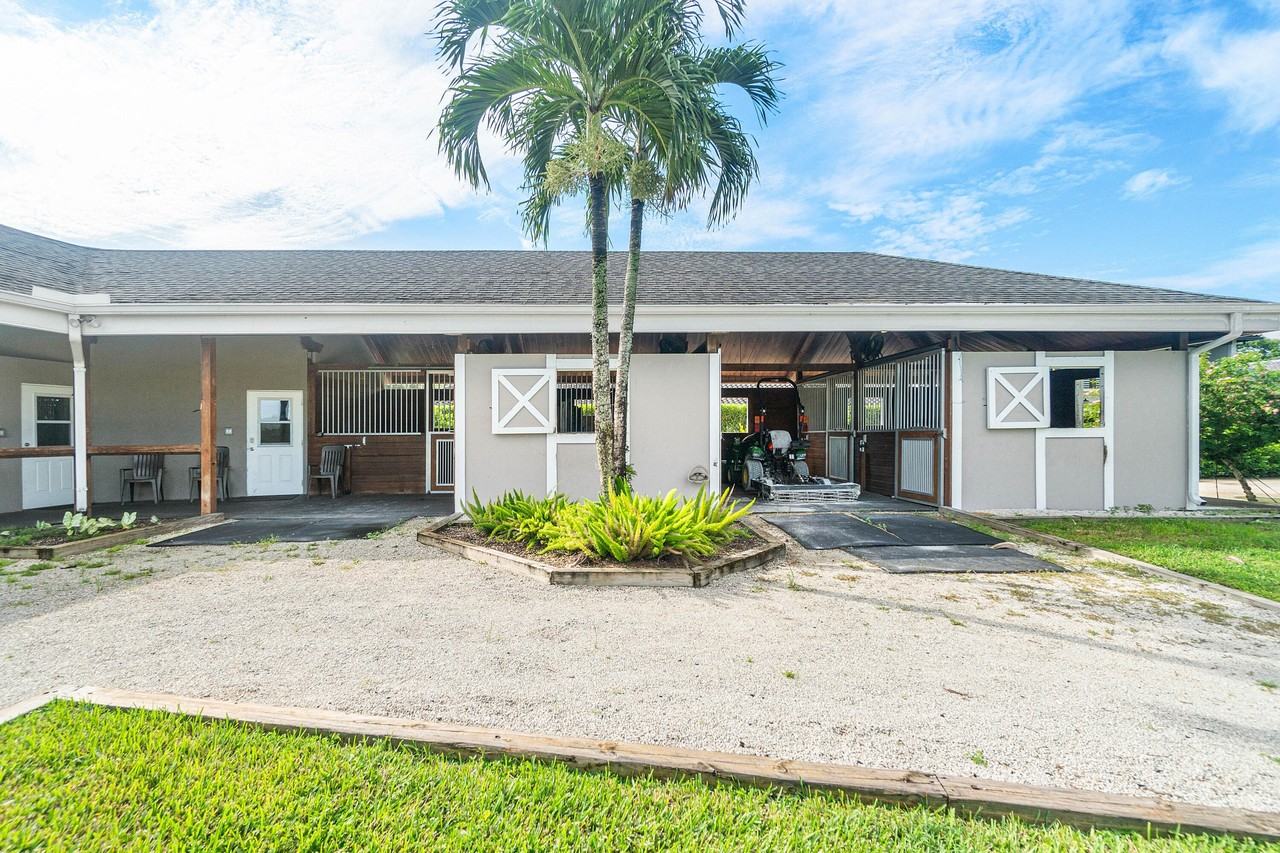 2080 Canter Way - Photo 5 of 20